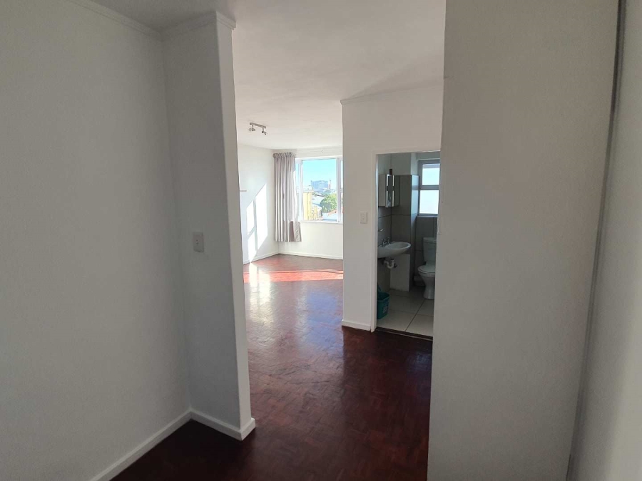 1 Bedroom Property for Sale in Observatory Western Cape